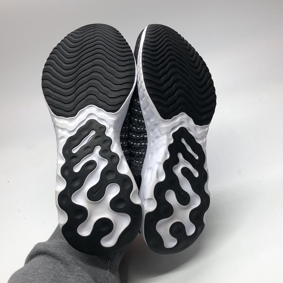 Nike Men’s React Phantom Run Flyknit Running Shoe CJ0277-003 Used Worn Once S8 - Picture 7 of 11